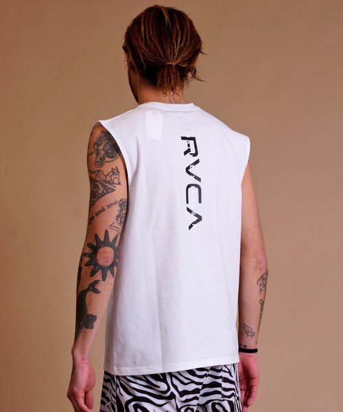 RVCA(ルーカ)の「【ムラサキスポーツ別注】RVCA/ルーカ ユーティリティ/水陸両用 ブランドロゴ ラッシュガード/バックプリントタンクトップ BD041-P35(ラッシュガード・メンズ・ホワイト/ブラック・S/M/L)」の7枚目の写真