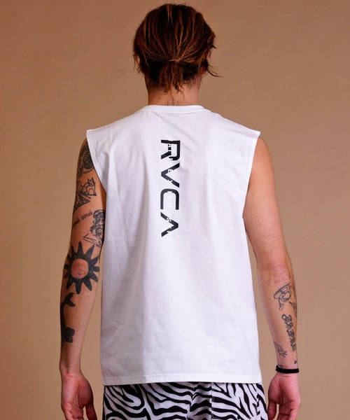 RVCA(ルーカ)の「【ムラサキスポーツ別注】RVCA/ルーカ ユーティリティ/水陸両用 ブランドロゴ ラッシュガード/バックプリントタンクトップ BD041-P35(ラッシュガード・メンズ・ホワイト/ブラック・S/M/L)」の6枚目の写真