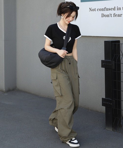 wears(ウェアーズ)の「【軽量】無地ナイロンショルダーバッグ(ショルダーバッグ・レディース・アイボリー/ブラック・FREE)」の20枚目の写真