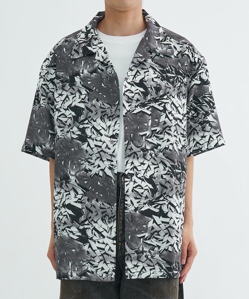 Children of the discordance(チルドレン オブ ザ ディスコ-ダンス)の「PERSONAL DATA PRINTED SHIRT SS H(シャツ/ブラウス・メンズ・ブラック/ネイビー・2/3)」の4枚目の写真