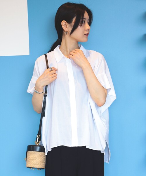 BEAMS HEART（ビームスハート）の「BEAMS HEART / ビッグシルエット ボタンシャツ（シャツ/ブラウス・レディース・ネイビー/イエロー系その他2/オフホワイト/ライトブルー・FREE）」の15枚目の写真