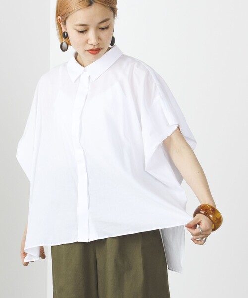 BEAMS HEART（ビームスハート）の「BEAMS HEART / ビッグシルエット ボタンシャツ（シャツ/ブラウス・レディース・ネイビー/イエロー系その他2/オフホワイト/ライトブルー・FREE）」の17枚目の写真