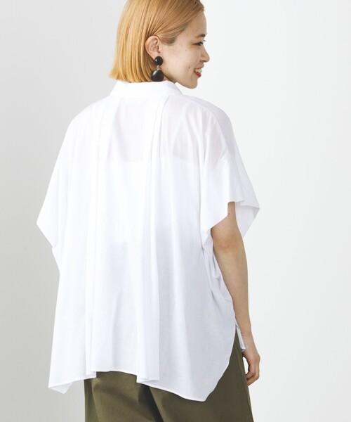 BEAMS HEART（ビームスハート）の「BEAMS HEART / ビッグシルエット ボタンシャツ（シャツ/ブラウス・レディース・ネイビー/イエロー系その他2/オフホワイト/ライトブルー・FREE）」の19枚目の写真