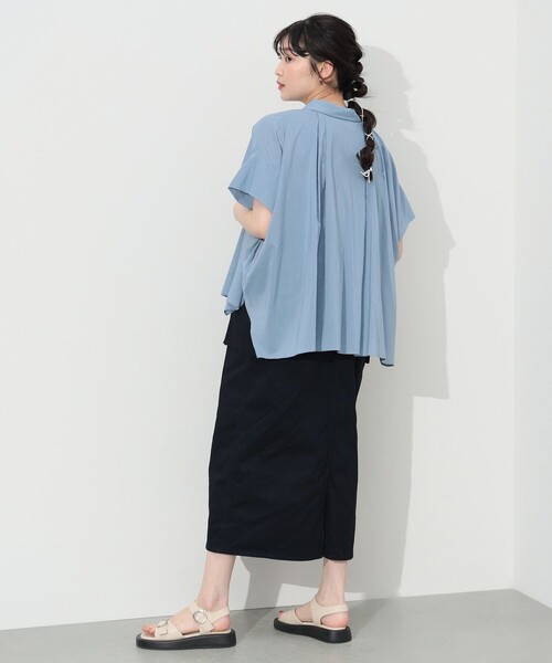 BEAMS HEART（ビームスハート）の「BEAMS HEART / ビッグシルエット ボタンシャツ（シャツ/ブラウス・レディース・ネイビー/イエロー系その他2/オフホワイト/ライトブルー・FREE）」の21枚目の写真