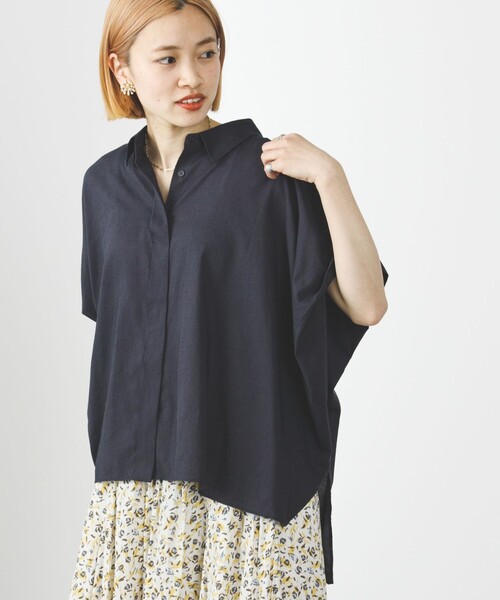 BEAMS HEART（ビームスハート）の「BEAMS HEART / ビッグシルエット ボタンシャツ（シャツ/ブラウス・レディース・ネイビー/イエロー系その他2/オフホワイト/ライトブルー・FREE）」の4枚目の写真