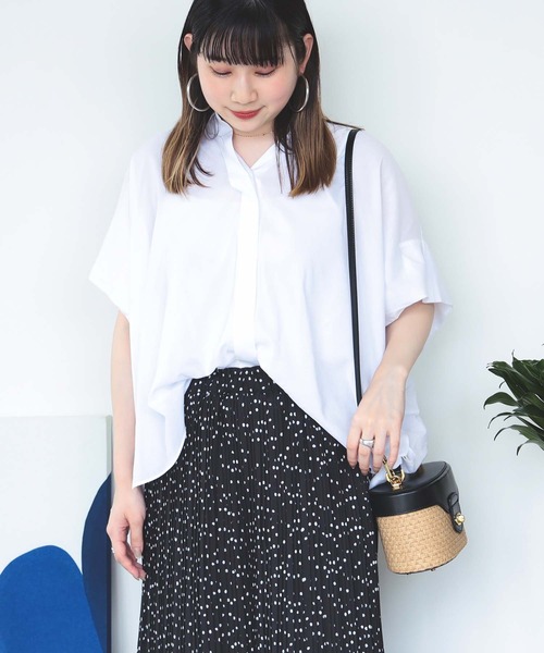 BEAMS HEART（ビームスハート）の「BEAMS HEART / ビッグシルエット ボタンシャツ（シャツ/ブラウス・レディース・ネイビー/イエロー系その他2/オフホワイト/ライトブルー・FREE）」の9枚目の写真