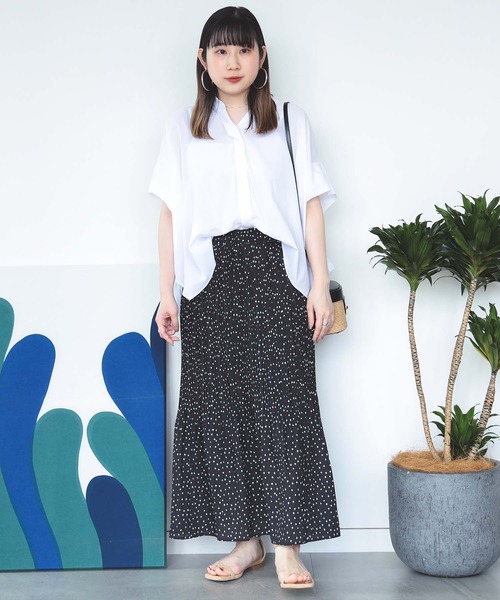 BEAMS HEART（ビームスハート）の「BEAMS HEART / ビッグシルエット ボタンシャツ（シャツ/ブラウス・レディース・ネイビー/イエロー系その他2/オフホワイト/ライトブルー・FREE）」の6枚目の写真