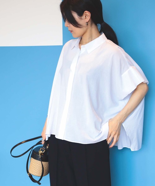 BEAMS HEART（ビームスハート）の「BEAMS HEART / ビッグシルエット ボタンシャツ（シャツ/ブラウス・レディース・ネイビー/イエロー系その他2/オフホワイト/ライトブルー・FREE）」の7枚目の写真