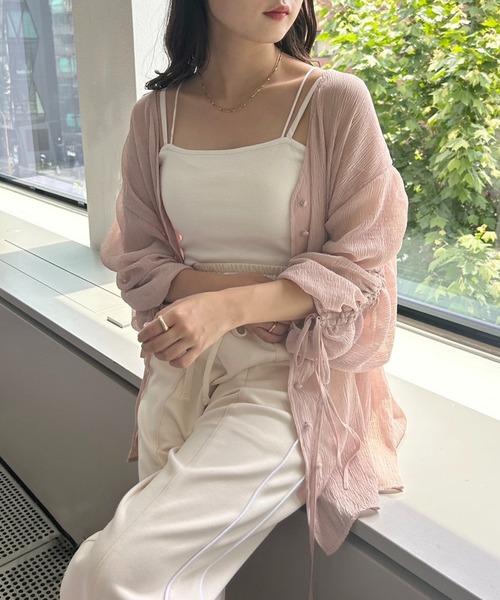 one after another NICE CLAUP（ワンアフターアナザーナイスクラップ）の「袖ドロストシアープリーツブラウス（シャツ/ブラウス・レディース・アイボリー/ブルーグレー/ピンクベージュ/ドット・FREE）」の3枚目の写真