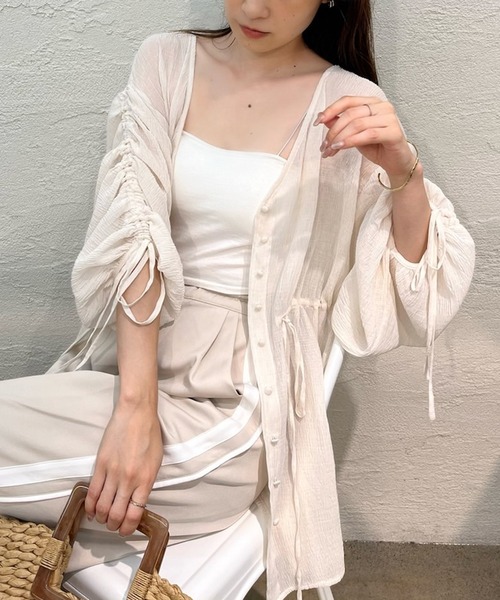 one after another NICE CLAUP（ワンアフターアナザーナイスクラップ）の「袖ドロストシアープリーツブラウス（シャツ/ブラウス・レディース・アイボリー/ブルーグレー/ピンクベージュ/ドット・FREE）」の6枚目の写真