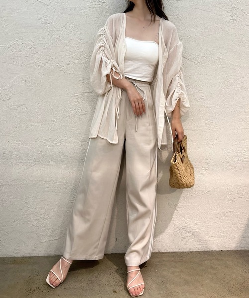 one after another NICE CLAUP（ワンアフターアナザーナイスクラップ）の「袖ドロストシアープリーツブラウス（シャツ/ブラウス・レディース・アイボリー/ブルーグレー/ピンクベージュ/ドット・FREE）」の7枚目の写真