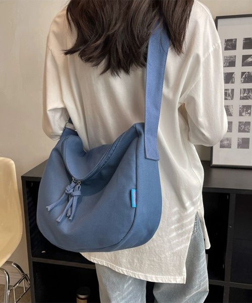 FUNALIVE（ファンアライブ）の「キャンバスダブルファスナー使いショルダーバッグ：ミディアムサイズ（ショルダーバッグ・レディース・ブルー/ブラック/ピンク/ベージュ/グリーン/ブラウン系その他・FREE）」の5枚目の写真