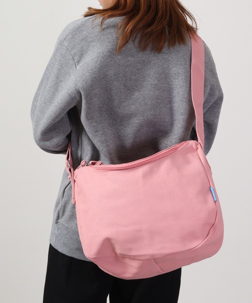 FUNALIVE（ファンアライブ）の「キャンバスダブルファスナー使いショルダーバッグ：ミディアムサイズ（ショルダーバッグ・レディース・ブルー/ブラック/ピンク/ベージュ/グリーン/ブラウン系その他・FREE）」の18枚目の写真