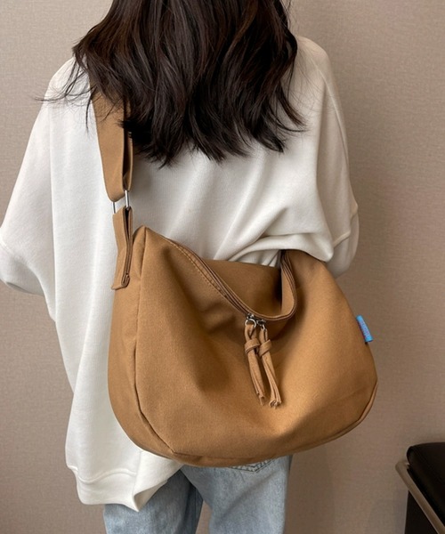 FUNALIVE（ファンアライブ）の「キャンバスダブルファスナー使いショルダーバッグ：ミディアムサイズ（ショルダーバッグ・レディース・ブルー/ブラック/ピンク/ベージュ/グリーン/ブラウン系その他・FREE）」の19枚目の写真