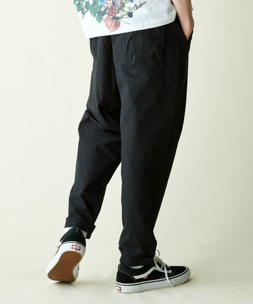 rehacer(レアセル)の「rehacer : Over Tuck Easy Pants / オーバータックイージーパンツ(チノパンツ・メンズ・ベージュ/スミクロ・SMALL/MEDIUM/LARGE)」の9枚目の写真