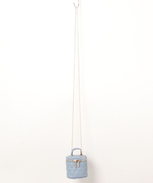 COOCO(クーコ)の「フェイクレザーキルティングマイクロミニバニティチャームショルダーBAG(ショルダーバッグ・レディース・ブラック/サックスブルー/オフホワイト/ピンク・9)」の4枚目の写真