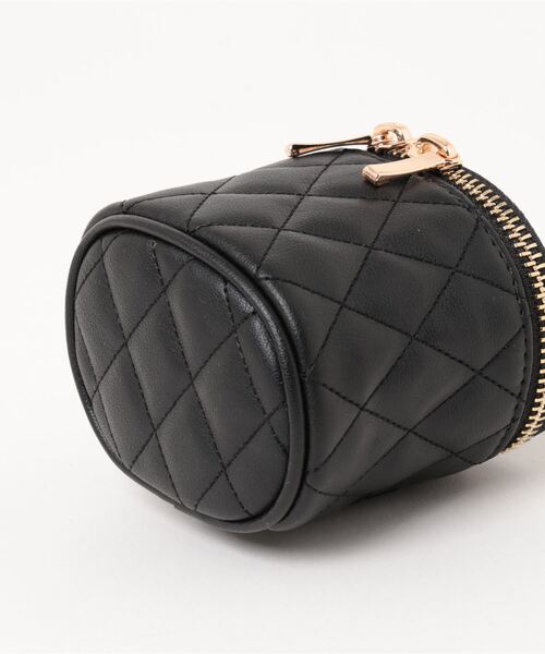 COOCO(クーコ)の「フェイクレザーキルティングマイクロミニバニティチャームショルダーBAG(ショルダーバッグ・レディース・ブラック/サックスブルー/オフホワイト/ピンク・9)」の17枚目の写真