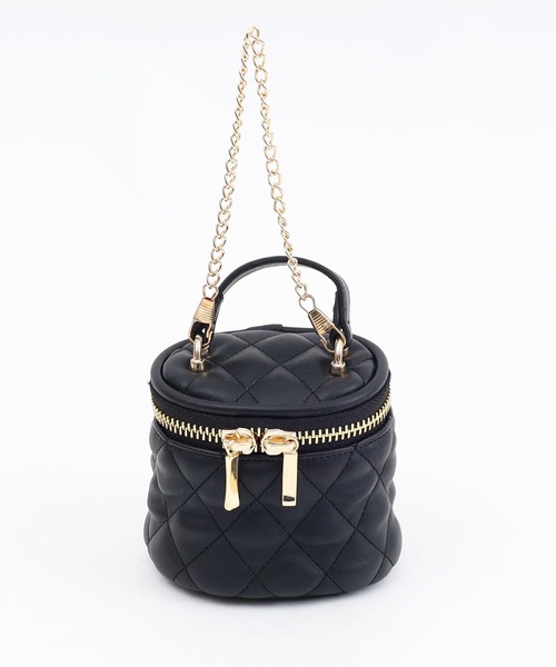 COOCO(クーコ)の「フェイクレザーキルティングマイクロミニバニティチャームショルダーBAG(ショルダーバッグ・レディース・ブラック/サックスブルー/オフホワイト/ピンク・9)」の1枚目の写真