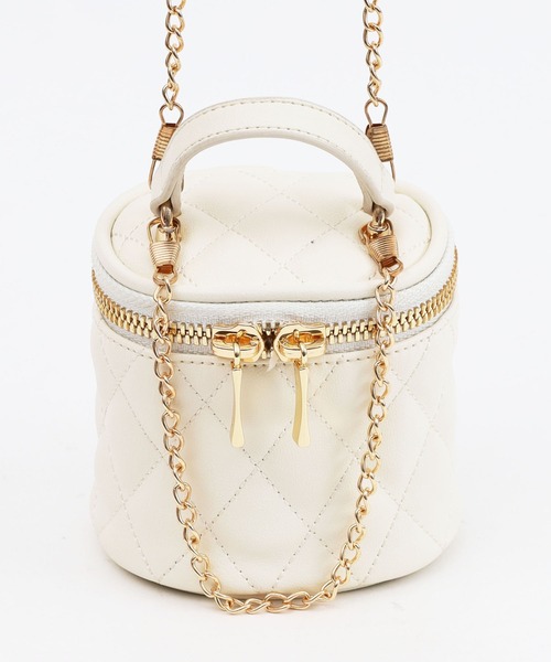 COOCO(クーコ)の「フェイクレザーキルティングマイクロミニバニティチャームショルダーBAG(ショルダーバッグ・レディース・ブラック/サックスブルー/オフホワイト/ピンク・9)」の10枚目の写真