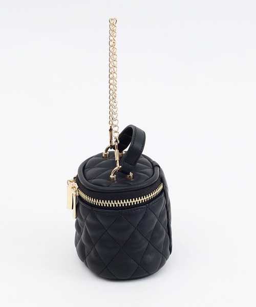 COOCO(クーコ)の「フェイクレザーキルティングマイクロミニバニティチャームショルダーBAG(ショルダーバッグ・レディース・ブラック/サックスブルー/オフホワイト/ピンク・9)」の12枚目の写真