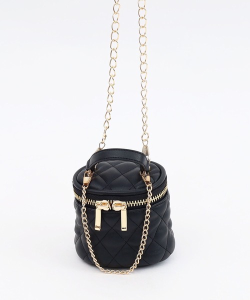 COOCO(クーコ)の「フェイクレザーキルティングマイクロミニバニティチャームショルダーBAG(ショルダーバッグ・レディース・ブラック/サックスブルー/オフホワイト/ピンク・9)」の15枚目の写真