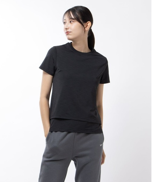 Reebok(リーボック)の「アスレチック Tシャツ / AC ATHLETIC TEE(Tシャツ/カットソー・レディース・ローズ/ブラック/ライトブルー・LARGE/MEDIUM/SMALL/X-LARGE/X-SMALL)」の2枚目の写真