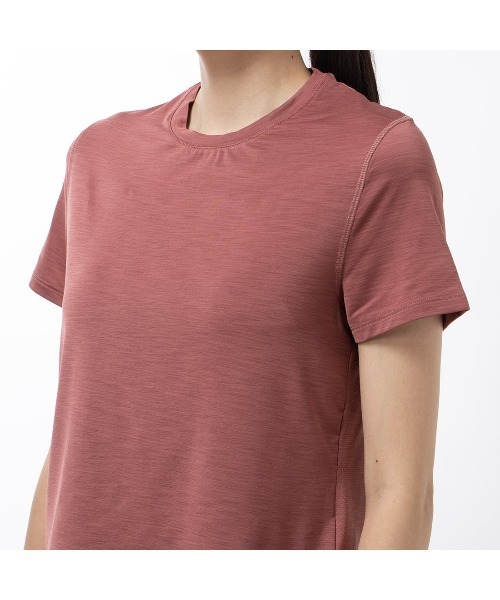 Reebok(リーボック)の「アスレチック Tシャツ / AC ATHLETIC TEE(Tシャツ/カットソー・レディース・ローズ/ブラック/ライトブルー・LARGE/MEDIUM/SMALL/X-LARGE/X-SMALL)」の5枚目の写真