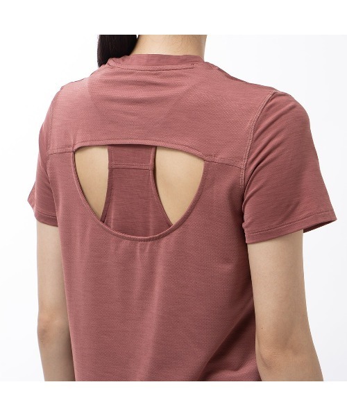 Reebok(リーボック)の「アスレチック Tシャツ / AC ATHLETIC TEE(Tシャツ/カットソー・レディース・ローズ/ブラック/ライトブルー・LARGE/MEDIUM/SMALL/X-LARGE/X-SMALL)」の6枚目の写真