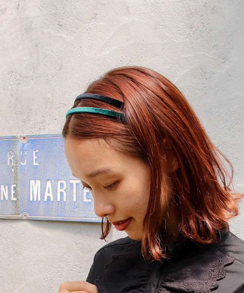 Three Four Time（ｽﾘｰﾌｫｰﾀｲﾑ）の「ベロア細カチューシャ（カチューシャ・レディース・グリーン/ベージュ/マスタード/ブラック/パープル/ブラウン・FREE）」の4枚目の写真