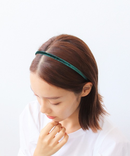 Three Four Time（ｽﾘｰﾌｫｰﾀｲﾑ）の「ベロア細カチューシャ（カチューシャ・レディース・グリーン/ベージュ/マスタード/ブラック/パープル/ブラウン・FREE）」の9枚目の写真
