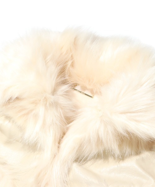 atmos pink（アトモスピンク）の「atmos pink ドッキングファーコート（その他アウター・レディース・アイボリー・FREE）」の3枚目の写真