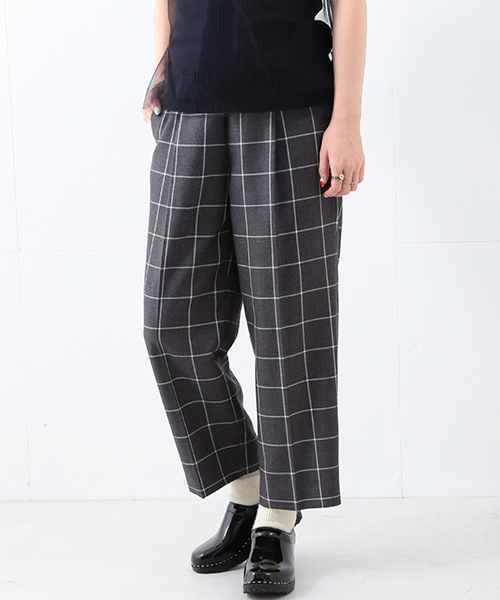 Ray BEAMS（レイビームス）の「Ray BEAMS / ウィンドペン ワイド パンツ（その他パンツ・レディース・グレー/ネイビー・1/0）」の2枚目の写真