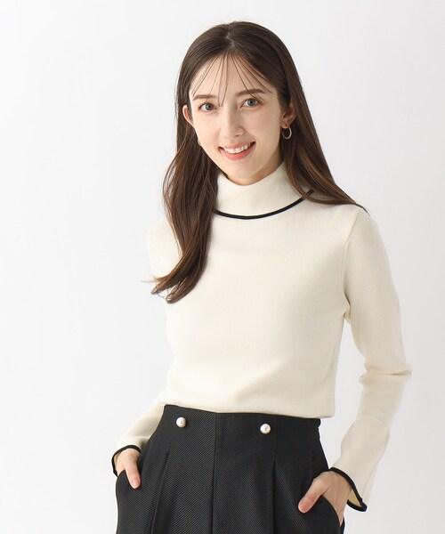 index（インデックス）の「◆≪S-LLsize≫ バイカラータートルネック フレアスリーブニット【洗濯機洗い可】（ニット/セーター・レディース・ダークブラウン系4/ブラック系4/ホワイト系7・40/38/36/42）」の2枚目の写真