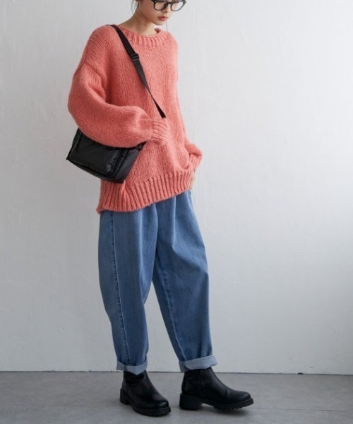 LBC（エルビーシー）の「モヘヤタッチオーバサイズニット（ニット/セーター・レディース・オフホワイト/ブルー/ピンク・M）」の9枚目の写真