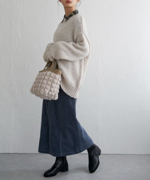 LBC（エルビーシー）の「モヘヤタッチオーバサイズニット（ニット/セーター・レディース・オフホワイト/ブルー/ピンク・M）」の11枚目の写真