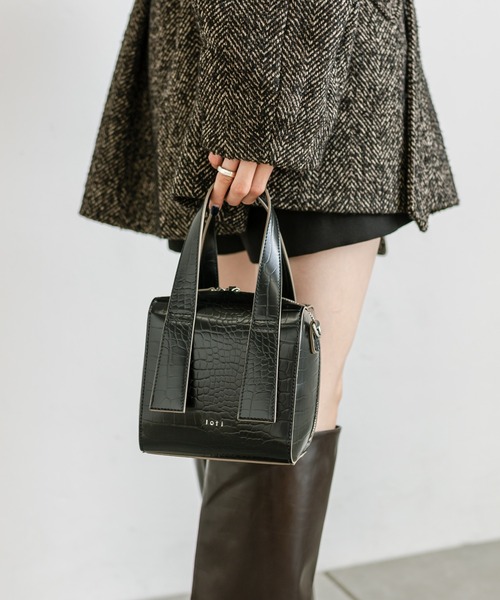 loti（ロティ）の「loti クロコボックスボストンBAG（ボストンバッグ・レディース・ベージュ/ブラック/ブラウン・ONE SIZE）」の16枚目の写真