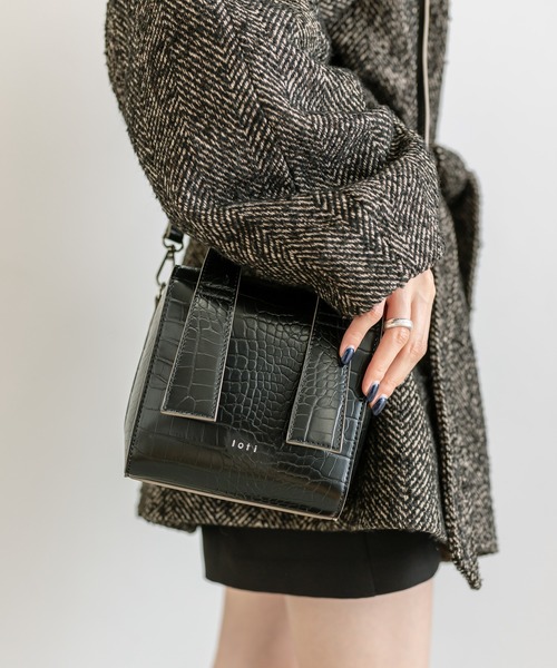 loti（ロティ）の「loti クロコボックスボストンBAG（ボストンバッグ・レディース・ベージュ/ブラック/ブラウン・ONE SIZE）」の6枚目の写真