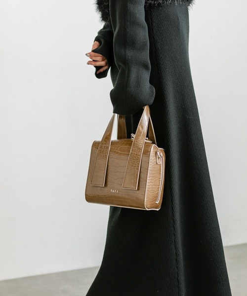 loti（ロティ）の「loti クロコボックスボストンBAG（ボストンバッグ・レディース・ベージュ/ブラック/ブラウン・ONE SIZE）」の15枚目の写真