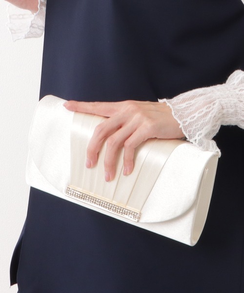 Lace Ladies(レースレディース)の「サテン タック ビジュー付き クラッチ バッグ(クラッチバッグ・レディース・グレー/アイボリー/ブラック・FREE)」の22枚目の写真