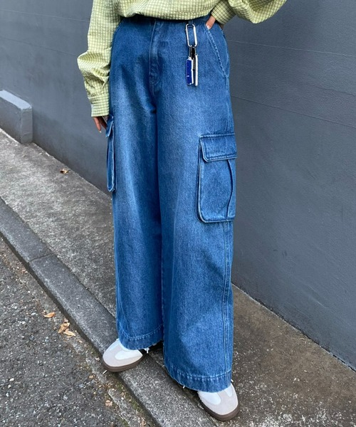 CIAOPANIC TYPY(チャオパニックティピー)の「【UNISEX】ワイドデニムカーゴパンツ/3サイズ展開(カーゴパンツ・メンズ・ブラック/サックスブルー/ブルー/インディゴブルー/ベージュ・MEDIUM/LARGE/SMALL)」の8枚目の写真