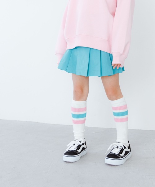 LOWRYS FARM（ローリーズファーム）の「カラープリーツスカート　103948（スカート・キッズ・パープル/グリーン/ブラック/レッド/ベージュ・110cm/120cm/140cm/150cm/130cm）」の3枚目の写真