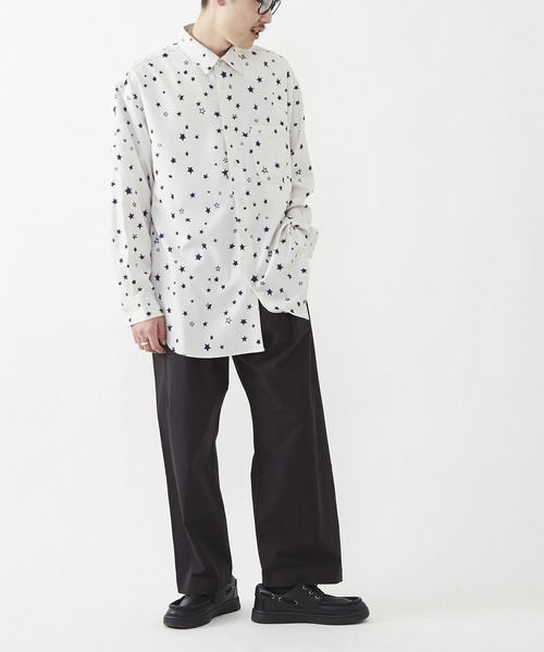 CONVERSE TOKYO(コンバーストウキョウ)の「STAR★ ALLOVER PRINT SHIRT(シャツ/ブラウス・メンズ・ブラック/アイボリー/ブルー・FREE)」の13枚目の写真