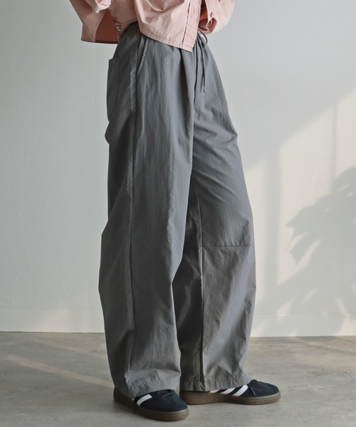 COURO(コウロ)の「ナイロンカーブパンツ(その他パンツ・レディース・カーキ/ブラック/チャコールグレー/ピンク/ホワイト・M)」の17枚目の写真