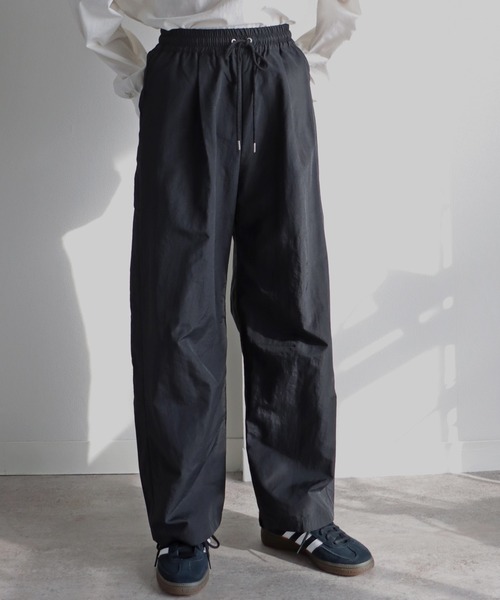 COURO(コウロ)の「ナイロンカーブパンツ(その他パンツ・レディース・カーキ/ブラック/チャコールグレー/ピンク/ホワイト・M)」の14枚目の写真