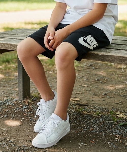 NIKE(ナイキ)の「NIKE/ナイキ NKN N NSW CLUB FT HBR SHORT ショーツ 夏服(スウェットパンツ・キッズ・ブラック/ヘザーグレー/ブルー・4/5/6/7)」の16枚目の写真