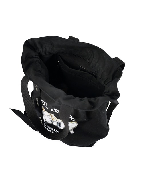 PAUL & JOE ACCESSOIRES(ポールアンドジョーアクセソワ)の「キャンバス巾着トート <スリーキャッツ>/PAUL & JOE ACCESSOIRES(トートバッグ・レディース・アイボリー/ブラック・FREE)」の8枚目の写真