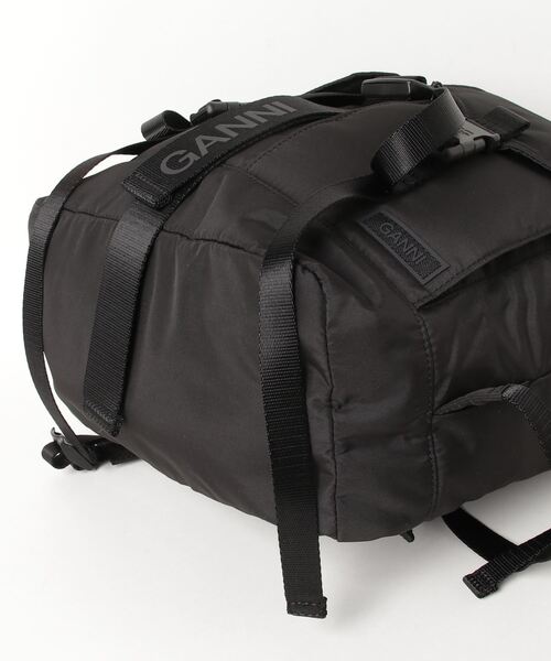 GANNI(ガニー)の「GANNI Recycled Tech Backpack ガニー リサイクル テック バックパック(バックパック/リュック・レディース・ブラック・FREE)」の3枚目の写真