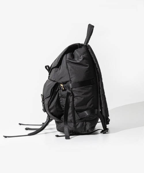 GANNI(ガニー)の「GANNI Recycled Tech Backpack ガニー リサイクル GANNI(ガニー)の「GANNI Recycled Tech Backpack ガニー リサイクル