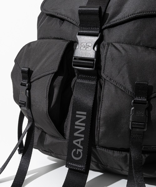GANNI(ガニー)の「GANNI Recycled Tech Backpack ガニー リサイクル テック バックパック(バックパック/リュック・レディース・ブラック・FREE)」の7枚目の写真