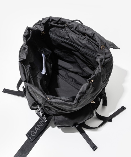 GANNI(ガニー)の「GANNI Recycled Tech Backpack ガニー リサイクル テック バックパック(バックパック/リュック・レディース・ブラック・FREE)」の10枚目の写真
